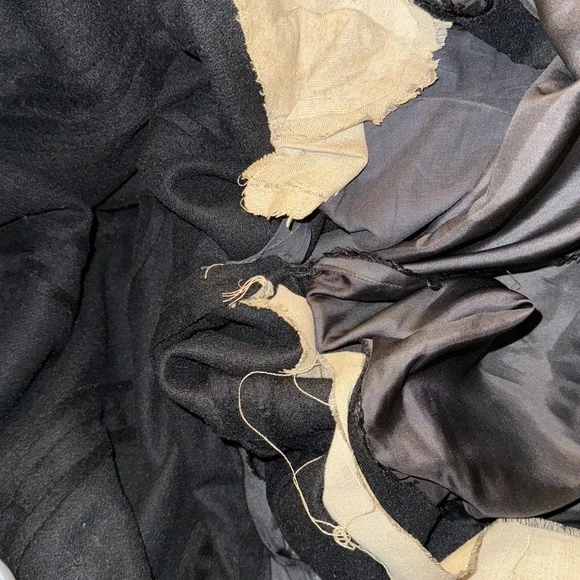 Heavy Black Women’s Luxurious Coat Classic Winter Outerwear - Picture 12 of 12